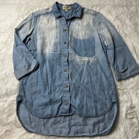 Cloth & Stone Anthropologie Buttoned up Denim Shirt Size XS - Picture 1 of 7